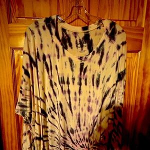 Torrid tie dye super soft knit top